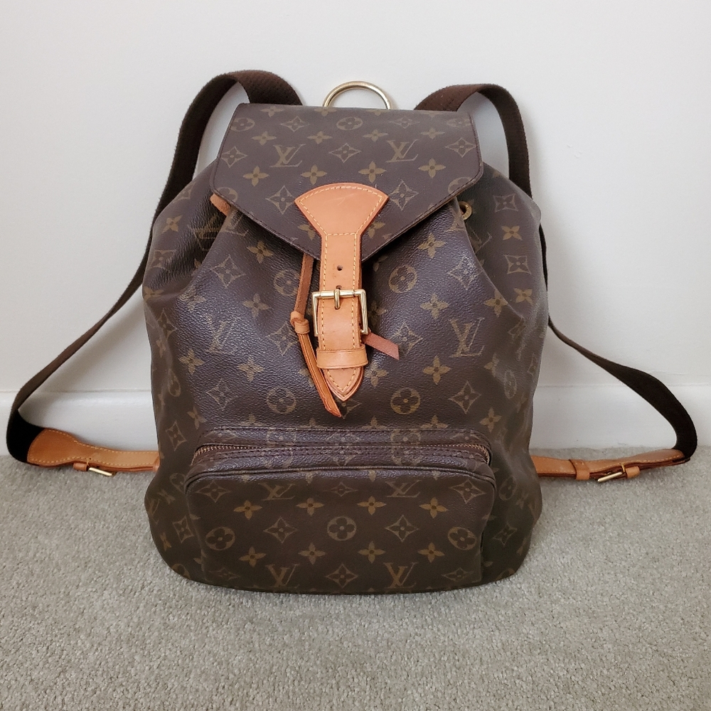 Louis Vuitton GM backpack. Authentic.